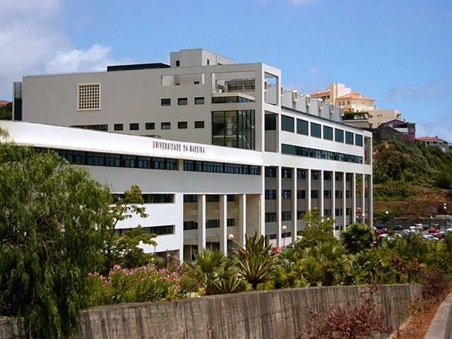 Escola Superior de Saúde background