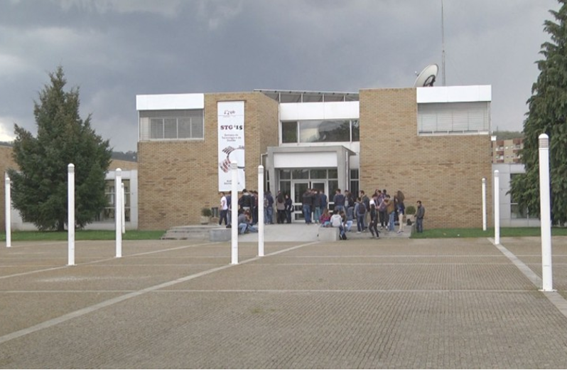 Escola Superior de Tecnologia e de Gestão de Bragança background
