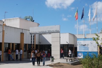 Escola Superior de Tecnologia de Setúbal background