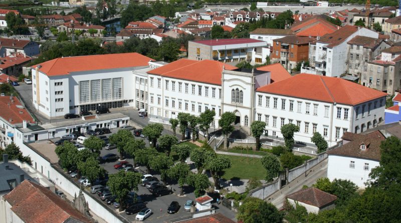 Escola Superior de Educação de Viseu background