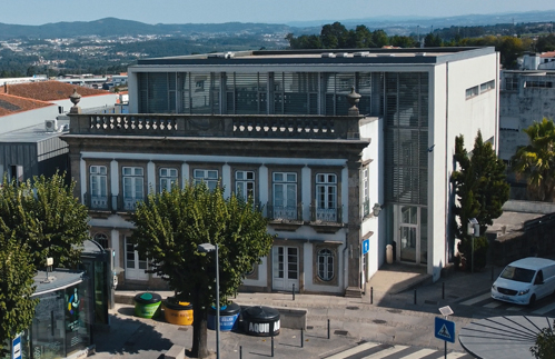 Escola Superior de Enfermagem do Tâmega e Sousa background